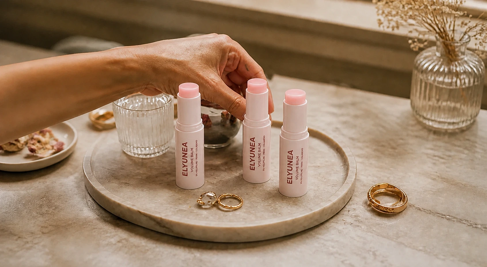 Imagen editorial para PDRN y retinol: dos caminos distintos para la piel madura